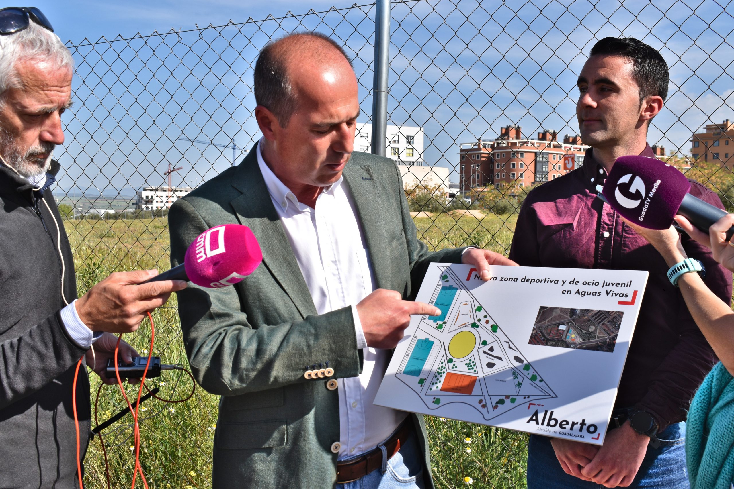 Alberto Rojo propone la construcción de una gran zona deportiva y de ocio junto a la Ciudad de la Raqueta